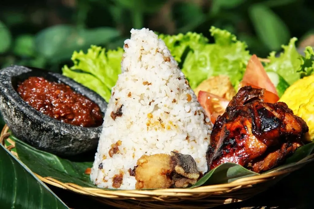 Ibu Elin's Pepes & Rice: Home-Cooked Comfort in Cilacap